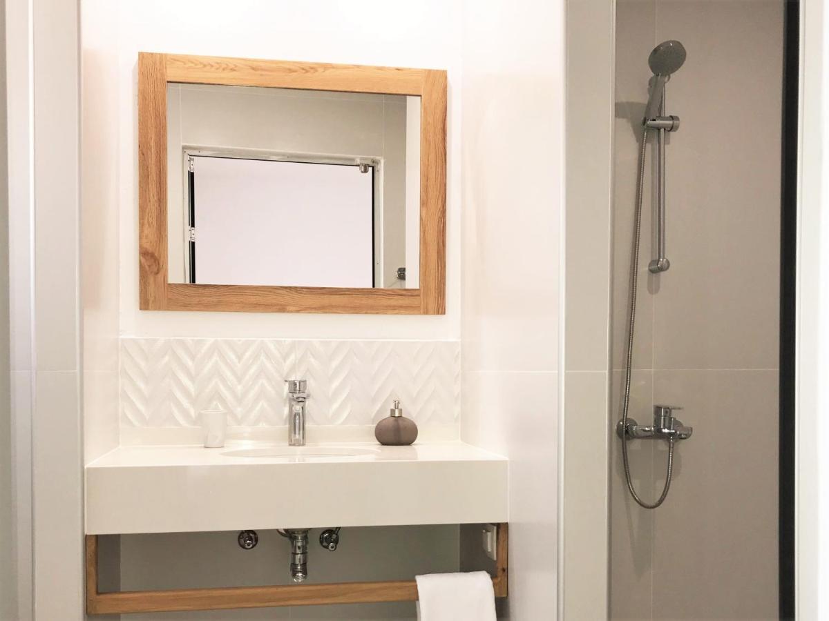Sea Breeze Hotel (Adults Only) Херсониссос Экстерьер фото