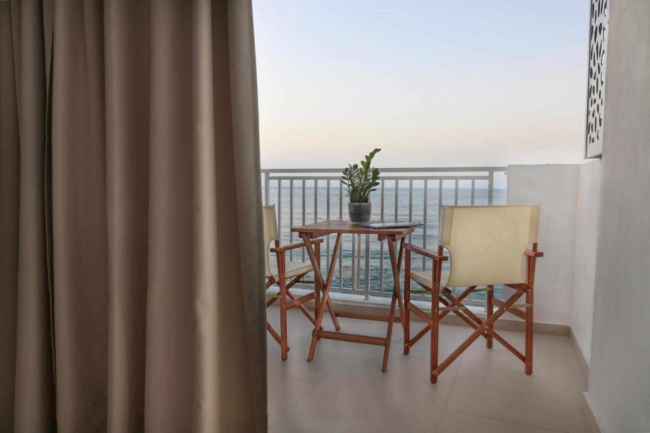 Sea Breeze Hotel (Adults Only) Херсониссос Экстерьер фото