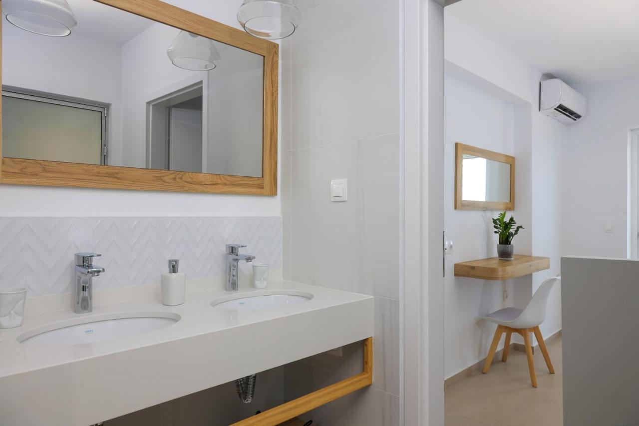 Sea Breeze Hotel (Adults Only) Херсониссос Экстерьер фото