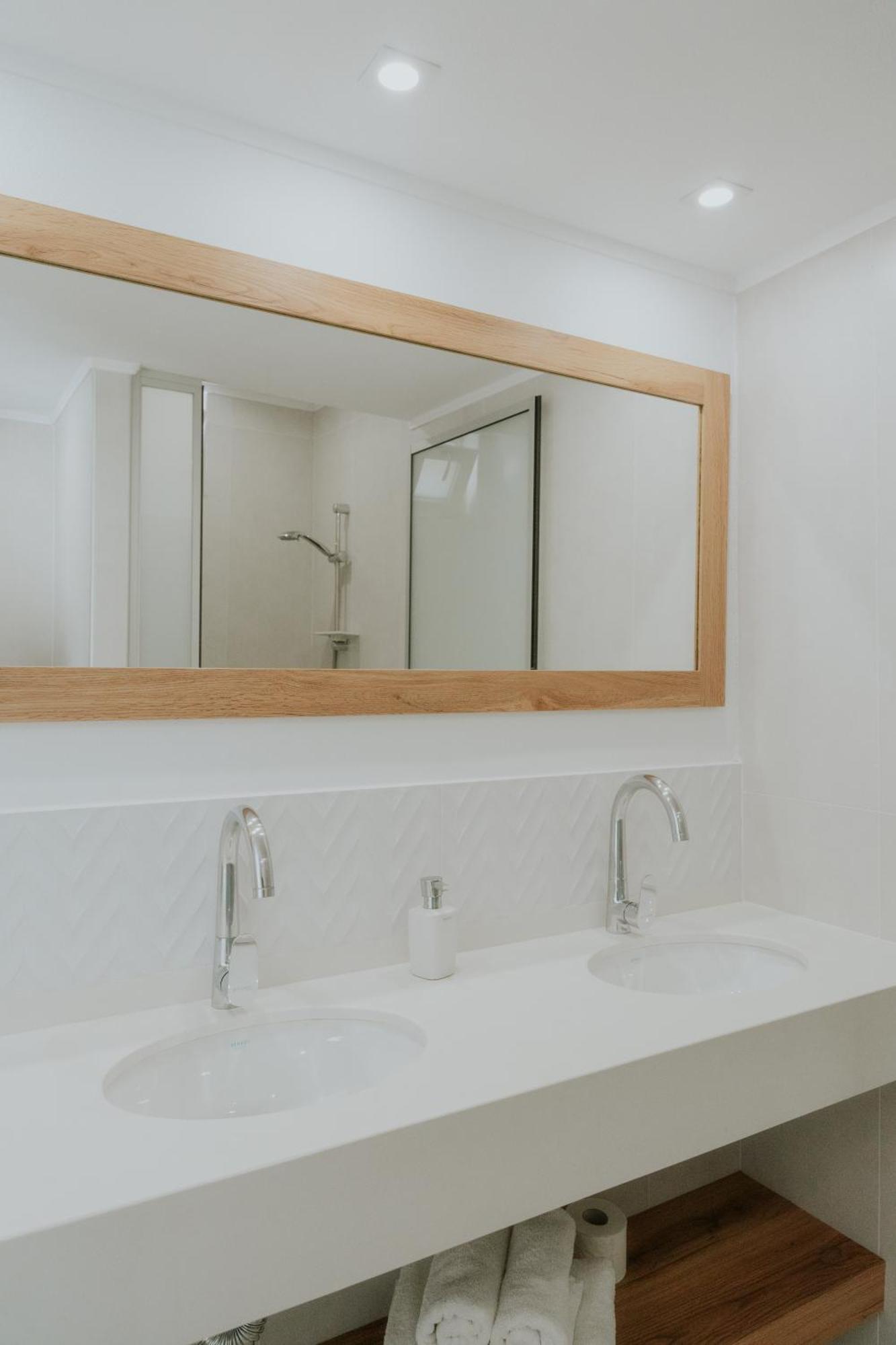 Sea Breeze Hotel (Adults Only) Херсониссос Экстерьер фото