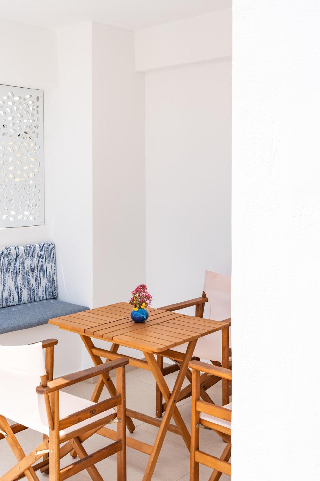 Sea Breeze Hotel (Adults Only) Херсониссос Экстерьер фото
